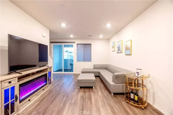 1626 W Cameron AVE, West Covina, CA 91790