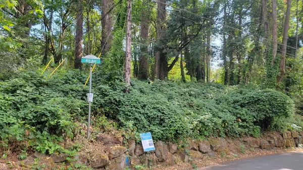 306 4th Ave, Oregon City, OR 97045-3148