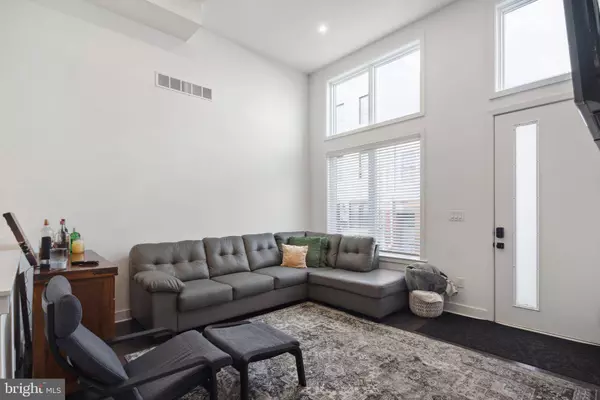 1315 S CAPITOL STREET, Philadelphia, PA 19146