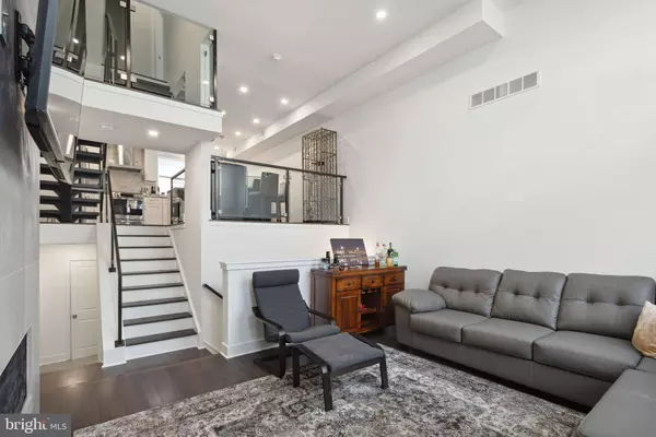 1315 S CAPITOL STREET, Philadelphia, PA 19146