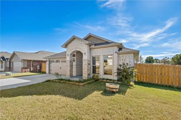 1341 Ari Ave, Centerton, AR 72719