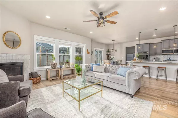 125 W Waukesha St, Meridian, ID 83646