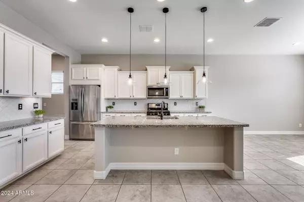 10507 W ODEUM Lane, Tolleson, AZ 85353