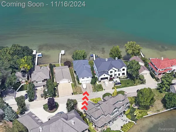 7584 Barnsbury Drive, West Bloomfield, MI 48324