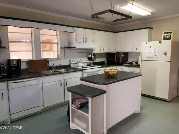 13803 SW SW CR 275, Blountstown, FL 32424