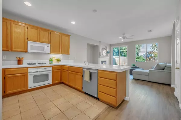 3126 Tintorera WAY, Sacramento, CA 95833