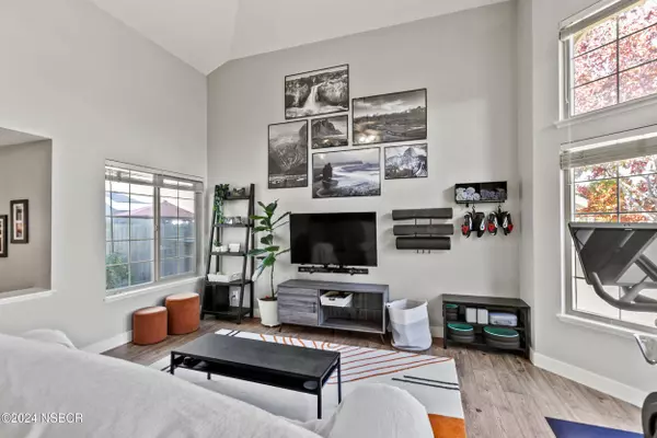 1867 Olive Drive, Santa Maria, CA 93454