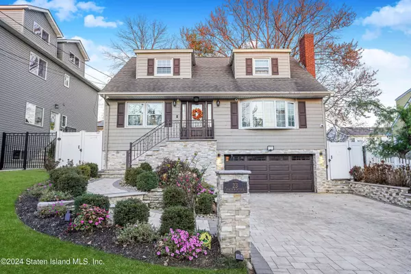 23 Kingdom AVE, Staten Island, NY 10312