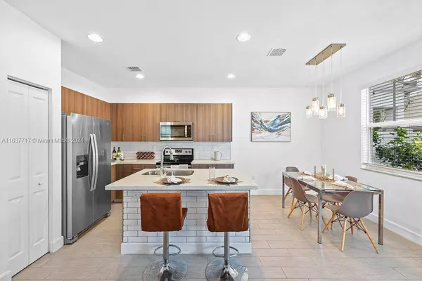 4439 NW 48th Ter, Tamarac, FL 33319