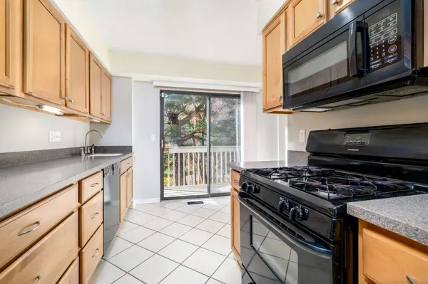 410 Thoreau Street #410, Branford, CT 06405