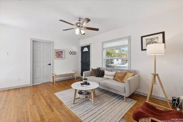 146 BELFAST DR, San Antonio, TX 78209-1706