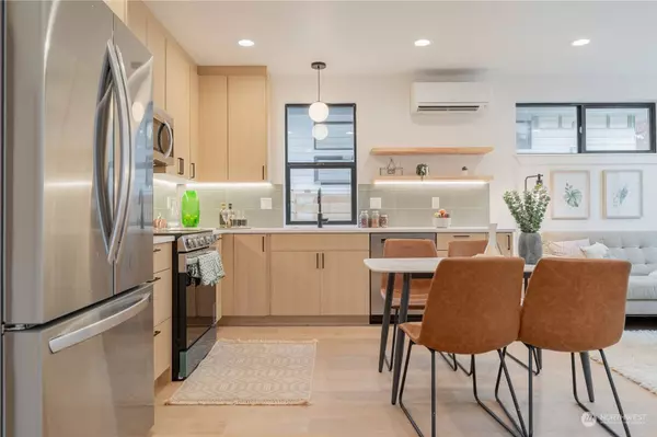 5539 34th AVE NE, Seattle, WA 98105