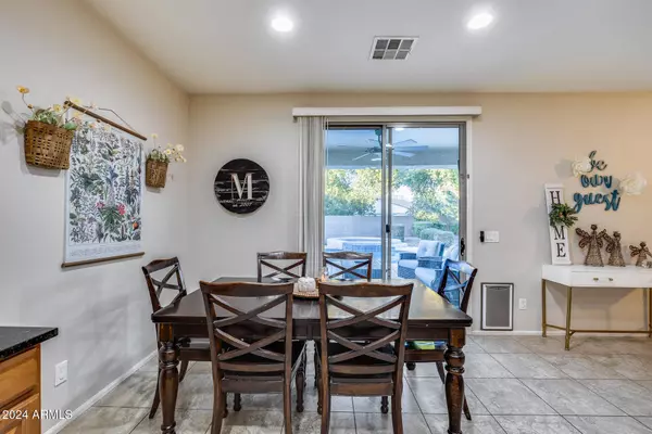 1108 E ROJO Way, Gilbert, AZ 85297