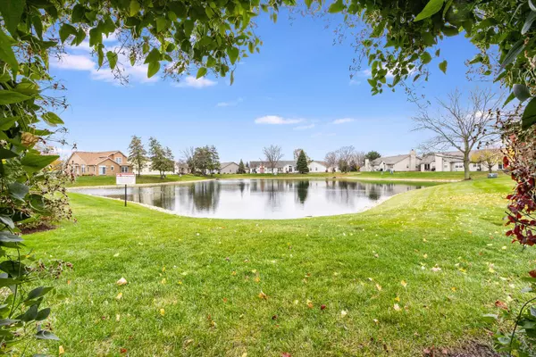 4724 Orrefors CT, Joliet, IL 60431