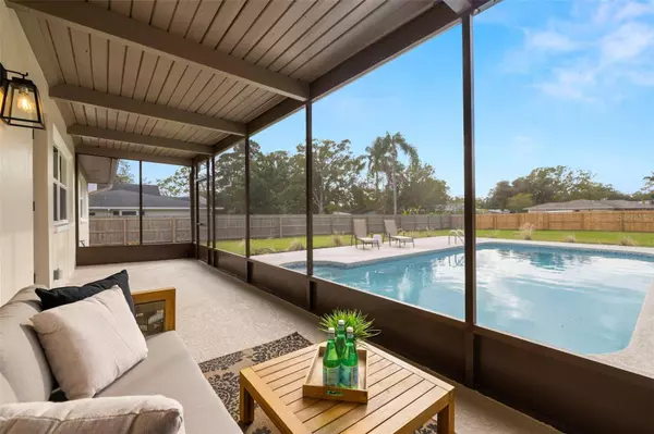 1544 OAK LN, Clearwater, FL 33764