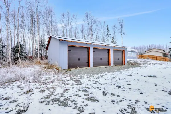 2760 W TELEQUANA DR, Wasilla, AK 99654