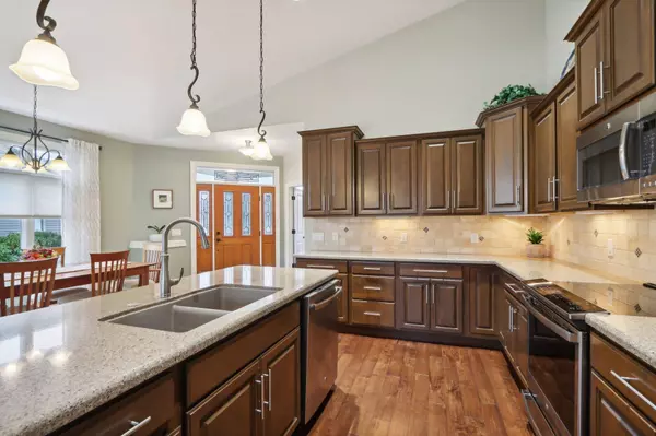 441 Grandview Drive, Waunakee, WI 53597