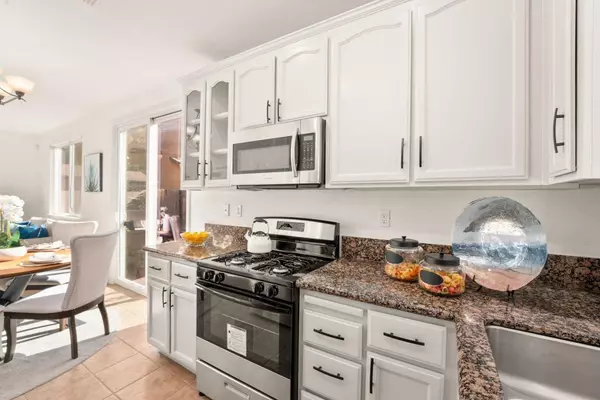 320 Caravaggio CIR, Sacramento, CA 95835