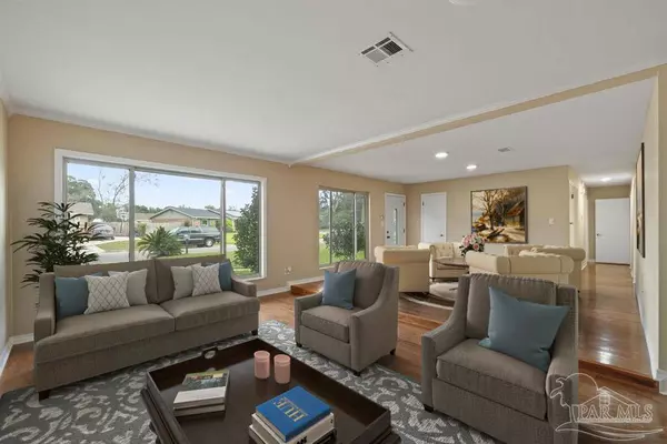 8415 Lofton Dr, Pensacola, FL 32514