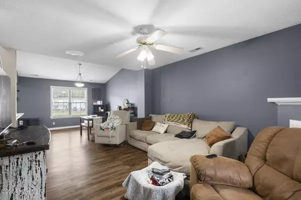 223 Winners CIR S, Jacksonville, NC 28546