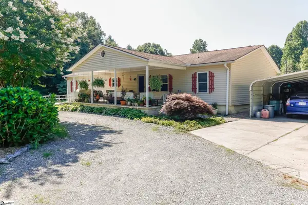 4695 Jeter Mountain Road, Hendersonville, NC 28739