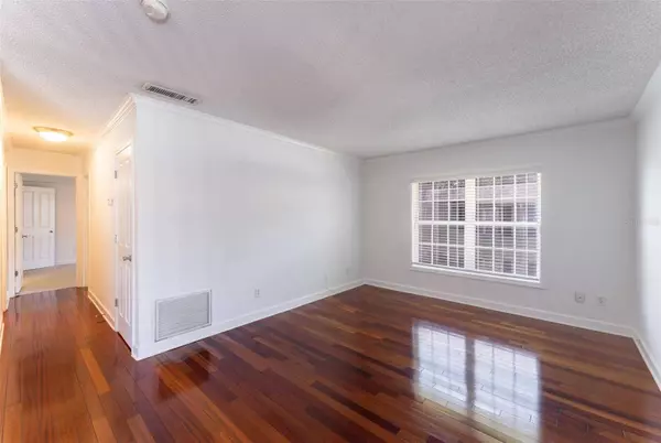 4866 CONWAY RD #114, Orlando, FL 32812