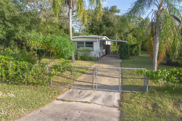 221 EVERGREEN TER, Deland, FL 32724