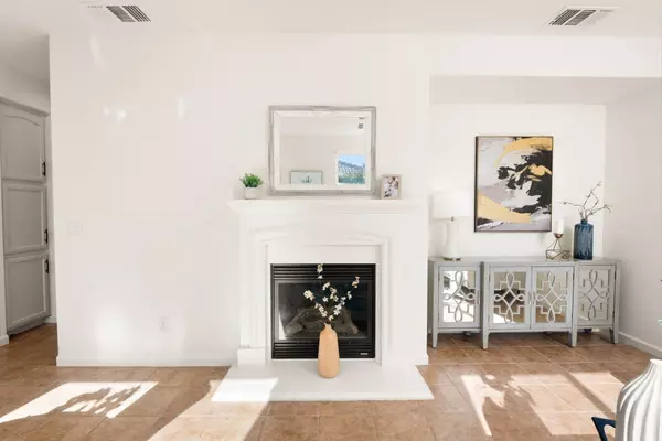 320 Caravaggio CIR, Sacramento, CA 95835