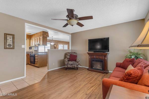 1235 S SAN MARCOS Drive, Apache Junction, AZ 85120