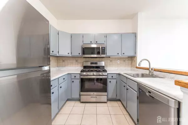 7321 Elm CT, South Brunswick, NJ 08852