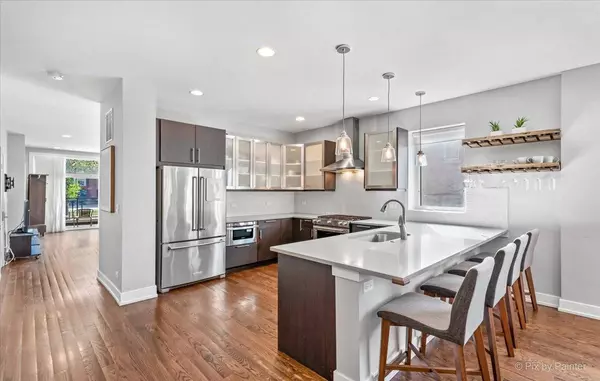 1732 N California AVE #1, Chicago, IL 60647