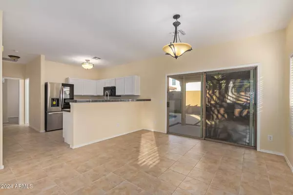 6321 S TERESA Drive, Chandler, AZ 85249