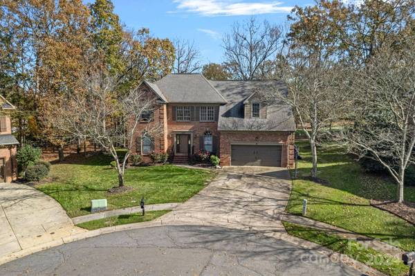 6200 Crestwick CT, Charlotte, NC 28269