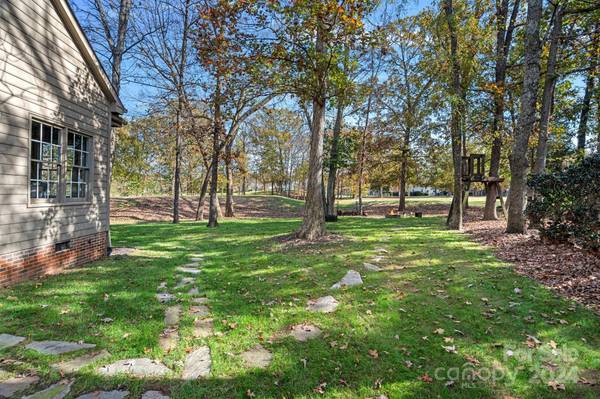 6200 Crestwick CT, Charlotte, NC 28269