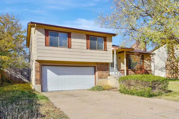 3203 N Brookfield St, Wichita, KS 67226