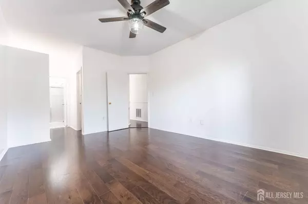 7321 Elm CT, South Brunswick, NJ 08852