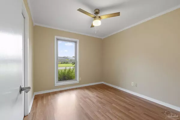 8415 Lofton Dr, Pensacola, FL 32514