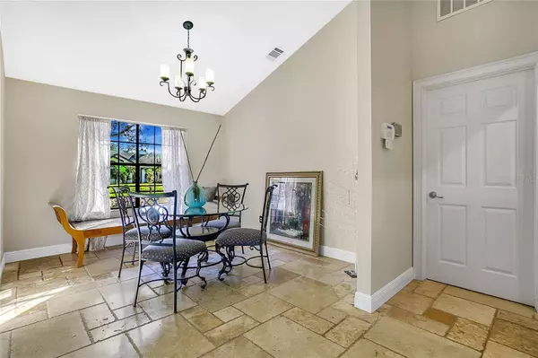 1011 WILLA LAKE CIR, Oviedo, FL 32765