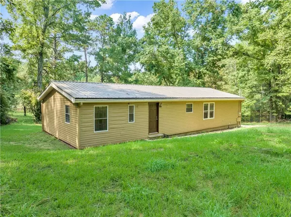 754 Dixon RD, Roberta, GA 31078