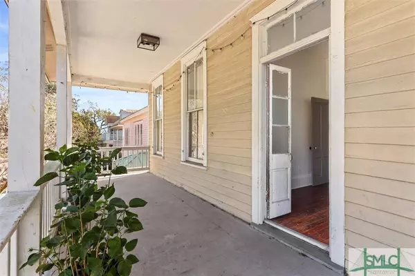 215 W 40th ST, Savannah, GA 31401