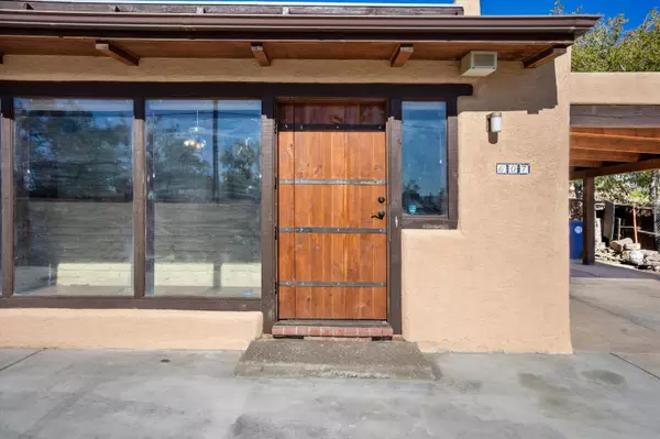607 GRIEGOS RD NW, Albuquerque, NM 87107