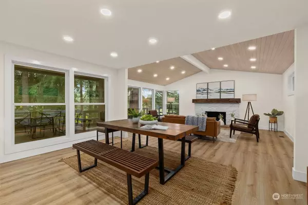 4013 NE 186th ST, Seattle, WA 98155