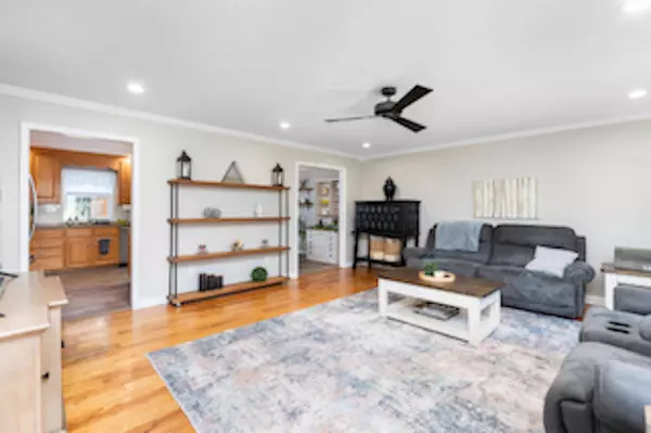 76 GRINDING MILL LN, Verona, VA 24482