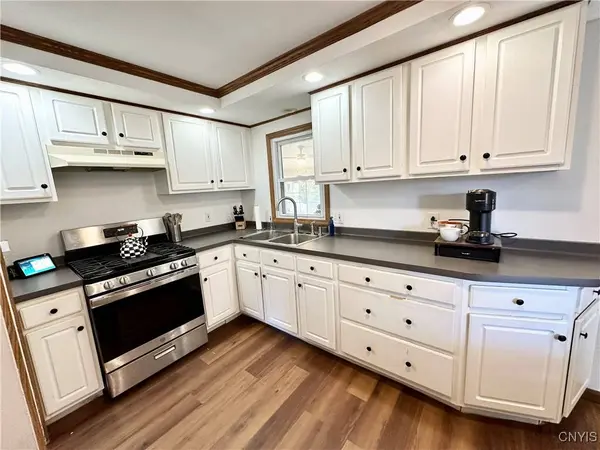 216 Mac Arthur RD, Rochester, NY 14615