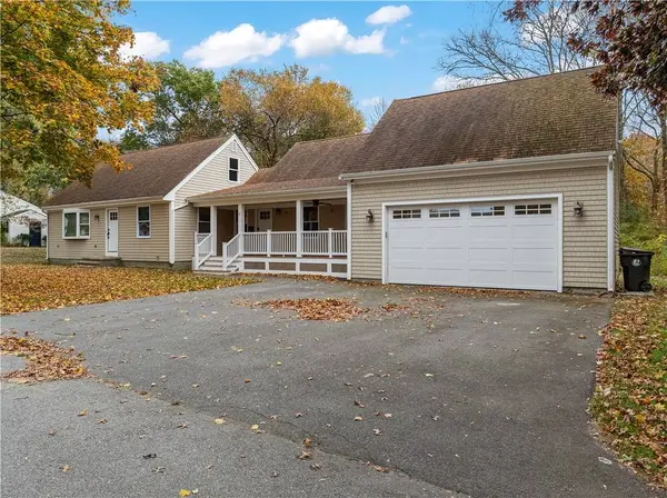 1 Hanley LN, Warren, RI 02885