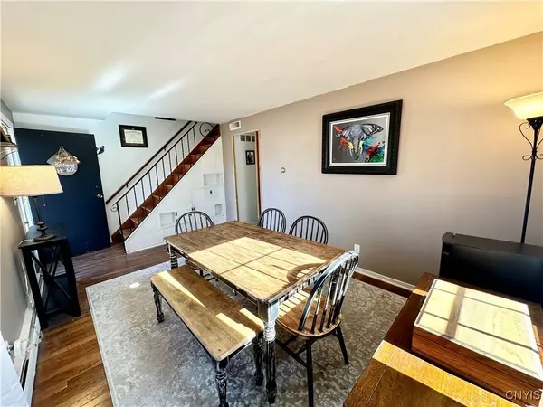 216 Mac Arthur RD, Rochester, NY 14615