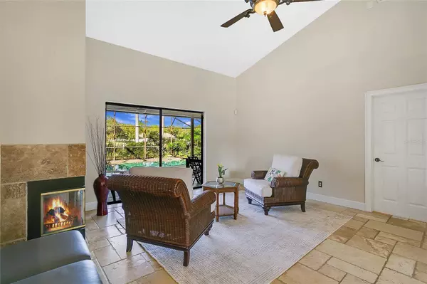 1011 WILLA LAKE CIR, Oviedo, FL 32765