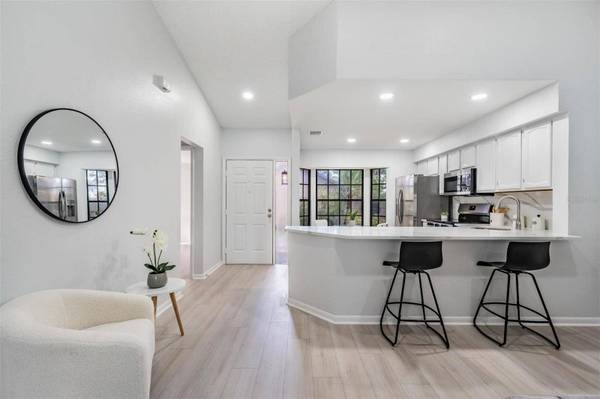 2582 BENTLEY DR, Palm Harbor, FL 34684