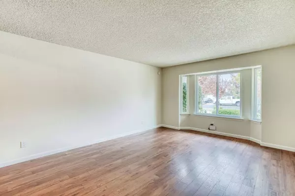 5882 E Madison Avenue, Fresno, CA 93727