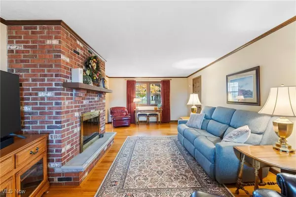 5765 Wiclif ST NE, Canton, OH 44721